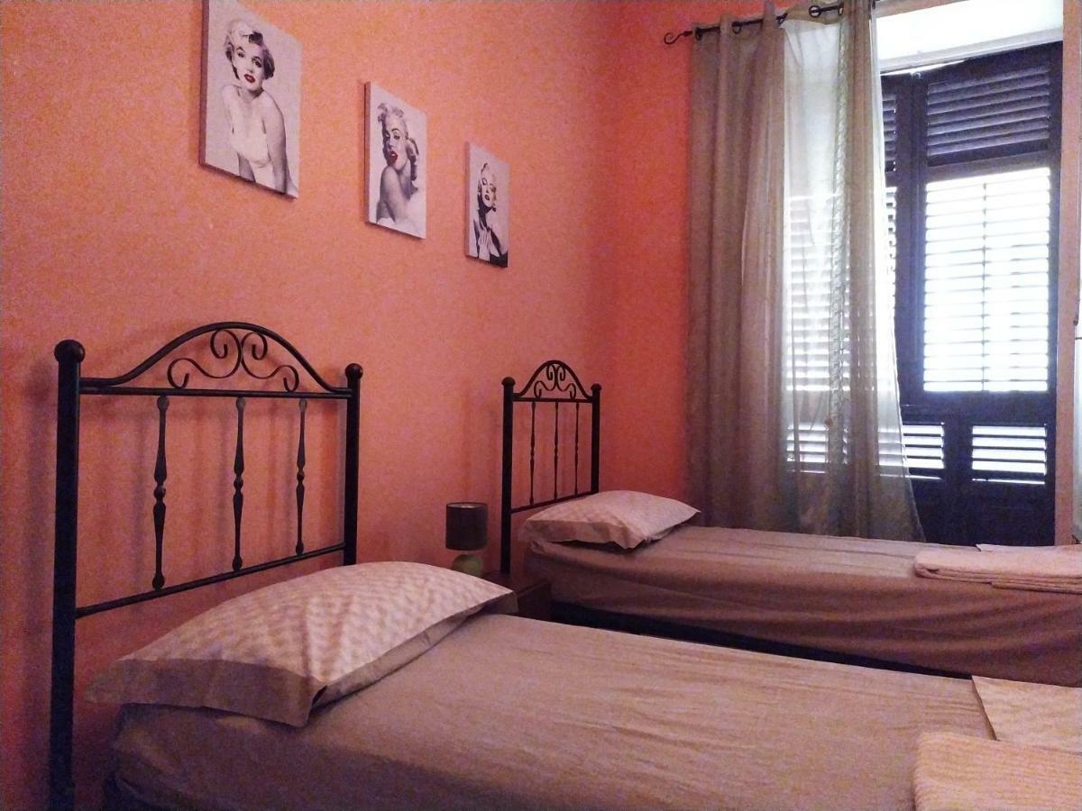Apartment Basile Palermo Bagian luar foto